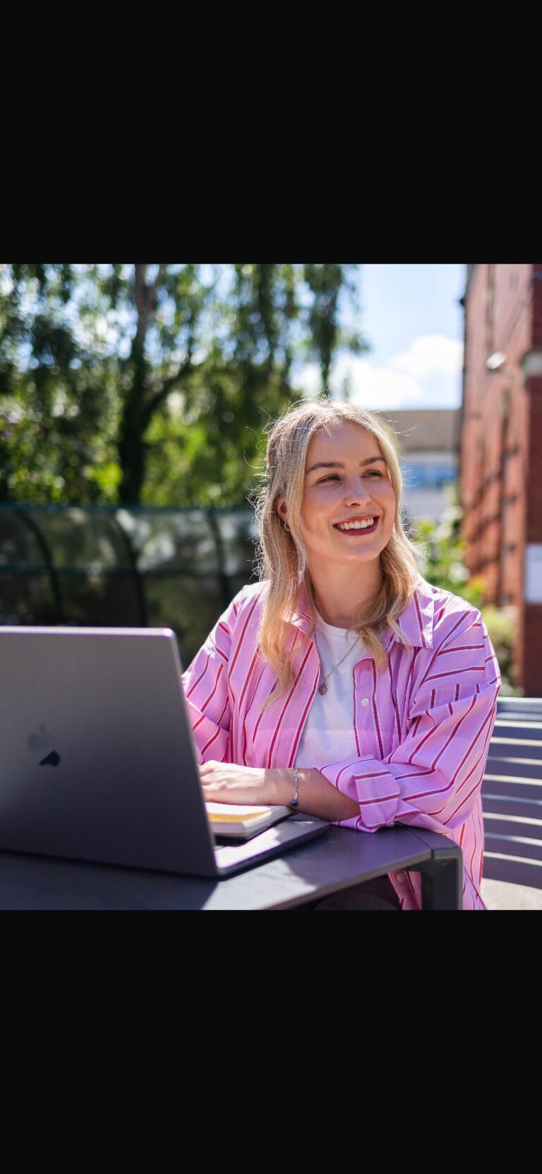 From agency life to freelancing: My shift as a Social Media & Content Creator